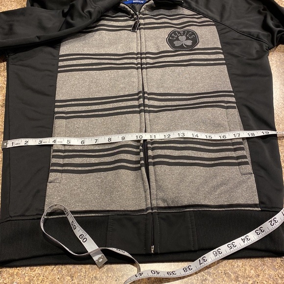 UNK Boston Celtics NBA Gray and Black Medium Zip Up Jacket - Picture 9 of 17